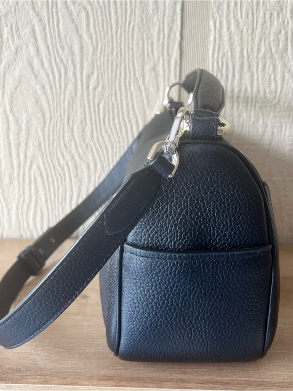 Kate Spade Purse - Picture 5 of 8